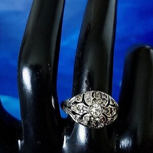18 k white gold electroplated vintage ring